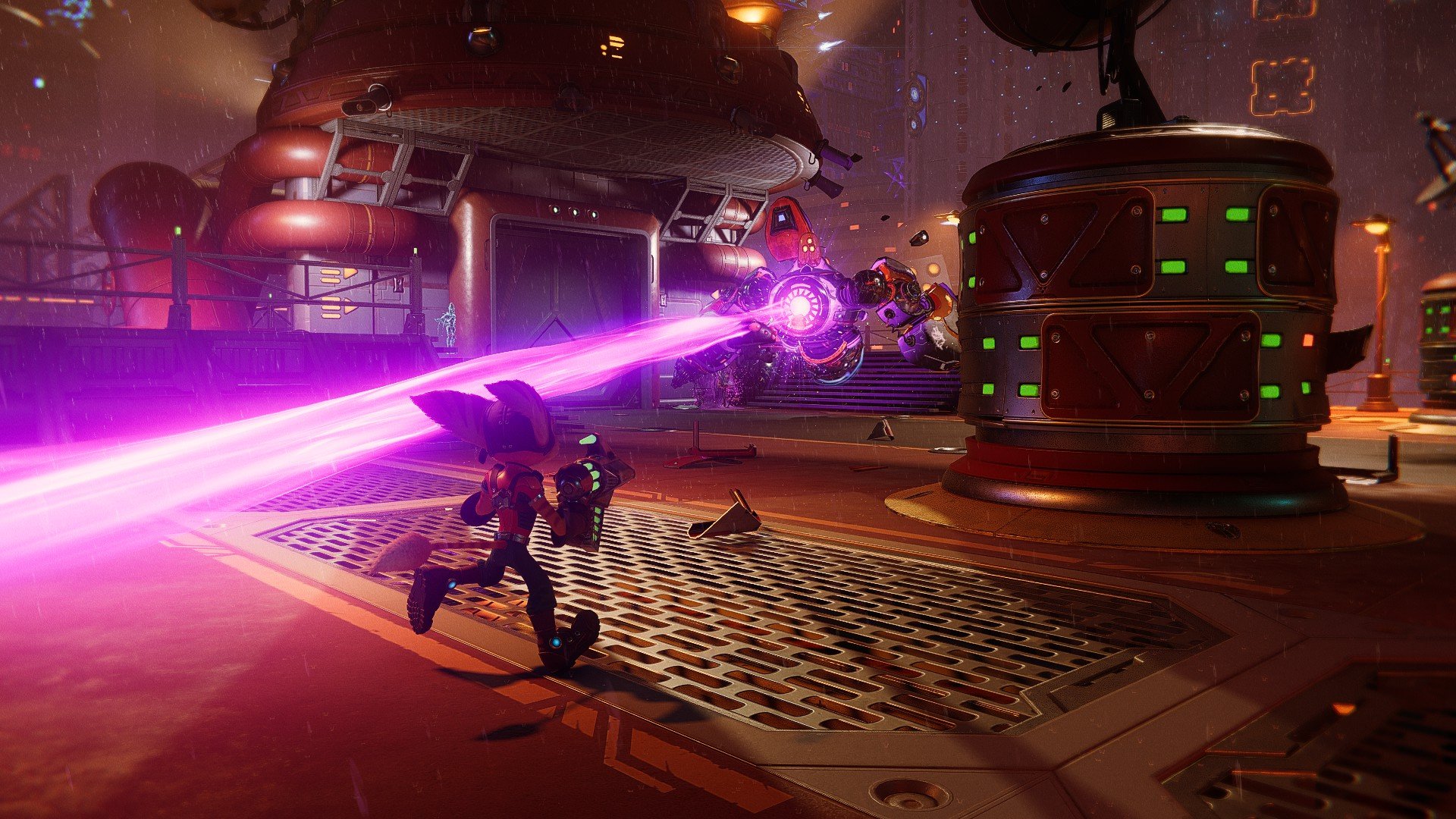Рэтчет уклоняется от лазерного луча вражеского робота в Ratchet & Clank: Rift Apart.