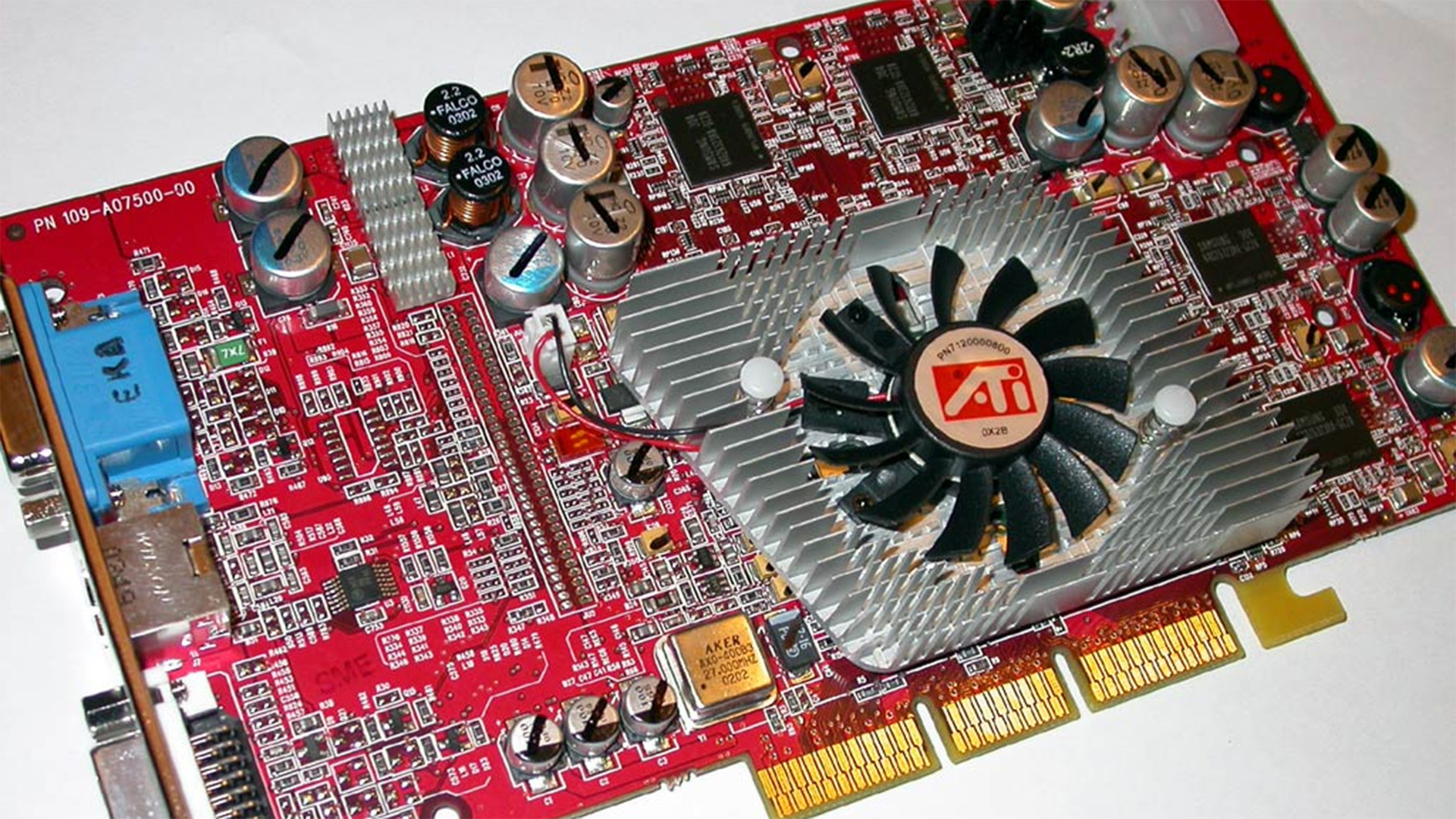Видеокарта AMD Radeon 9800 Pro.